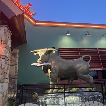Bullfish Grill - Outside - Steakhouses Near Me - Pigeon Forge, Tennessee