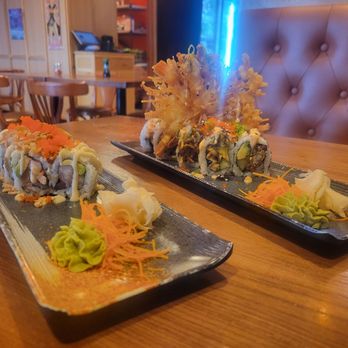 Naruto 88 Bistro - Akatsuki Roll (left) Spider Roll (right) - Sushi Bars Near Me - Hialeah, Florida Naruto 88 Bistro - Akatsuki Roll (left) Spider Roll (right) - Sushi Bars Near Me - Hialeah, Florida