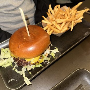Riley’s on Sutter - Riley burger - Salad Near Me - Folsom, California Riley’s on Sutter - Riley burger - Salad Near Me - Folsom, California