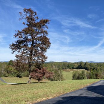 Dahlonega Resort and Vineyard - Resorts Near Me - Dahlonega, Georgia Dahlonega Resort and Vineyard - Resorts Near Me - Dahlonega, Georgia