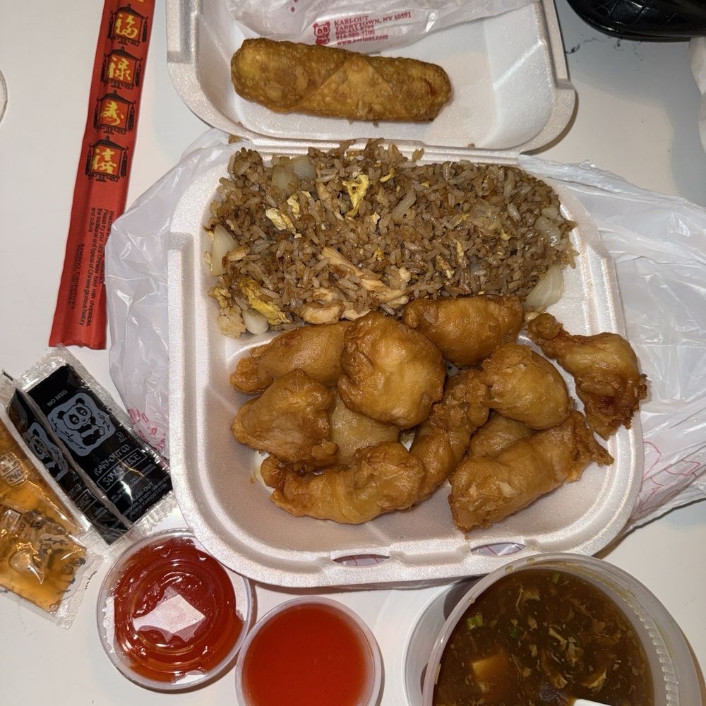 Fried Rice King - Sweet and sour chicken, egg roll, hot and sour soup, and chicken fried rice. - Chinese Near Me - Tampa, Florida Fried Rice King - Sweet and sour chicken, egg roll, hot and sour soup, and chicken fried rice. - Chinese Near Me - Tampa, Florida