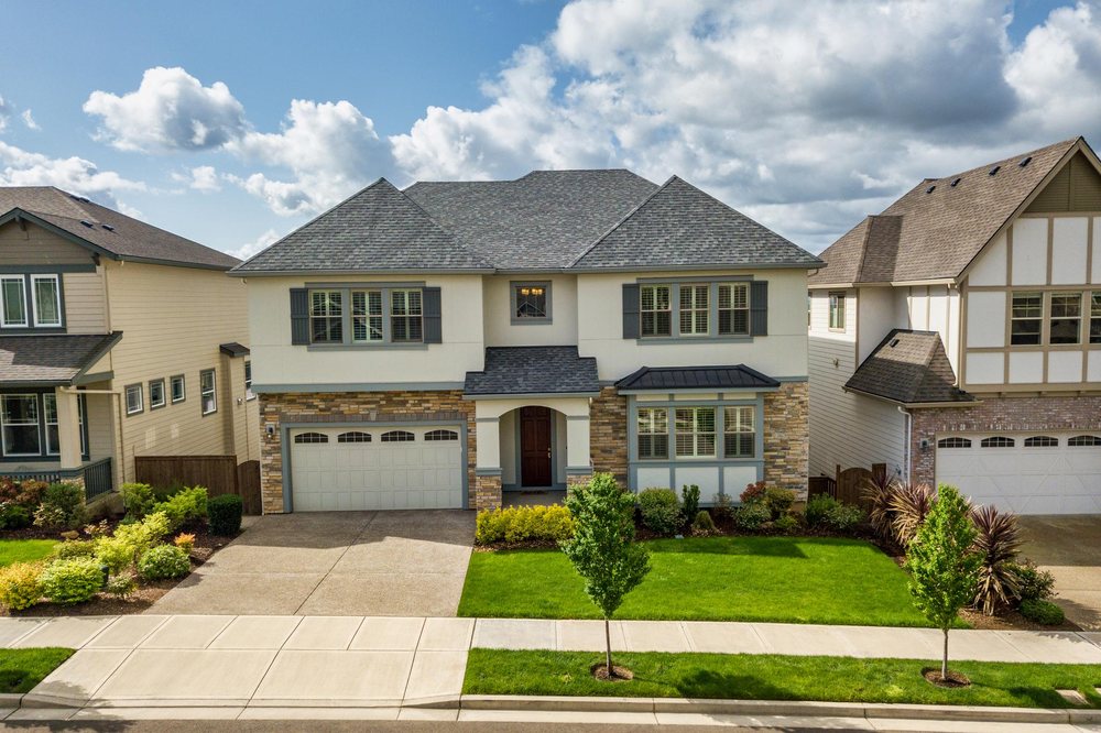 JENNA HALL CASCADE HASSON, SOTHEBY’S INTERNATIONAL REALTY 23 Photos