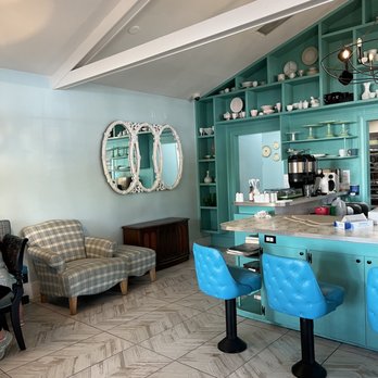 Dulce  Dough Bakery - lue chairs and a bar - Bakeries Near Me - St. Simons Island, Georgia