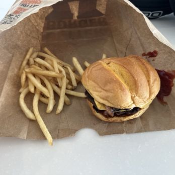 Smashburger - Burgers Near Me - Denver, Colorado Smashburger - Burgers Near Me - Denver, Colorado