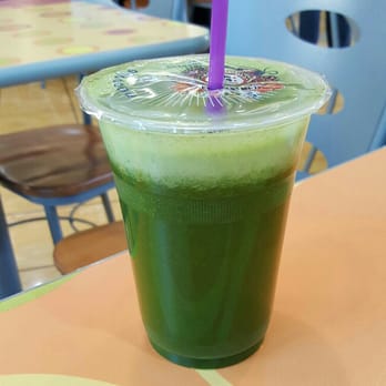 Chop n Toss - Fresh Kale Juice (also includes spinach, carrots and orange) - Salad Near Me - Burnaby, British Columbia
