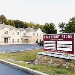Pain Management Solutions - Parking lot entrance