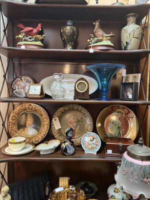 Antiques & Collectibles Too by null