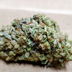 Tree Frog Botanicals - Great crystally bud I got today from Tree Frog!