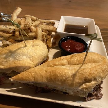 The Hammond Kitchen + Craft Bar - Prime Rib Sandwich - Tapas/Small Plates Near Me - Camas, Washington The Hammond Kitchen + Craft Bar - Prime Rib Sandwich - Tapas/Small Plates Near Me - Camas, Washington