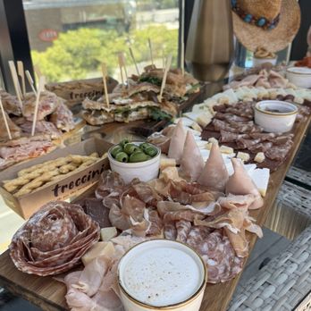 Sogno Toscano - Wine Bars Near Me - Santa Monica, California Sogno Toscano - Wine Bars Near Me - Santa Monica, California