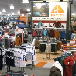 DICK'S Sporting Goods