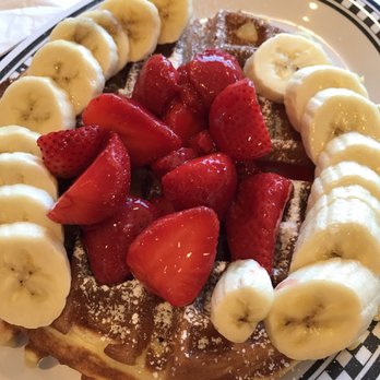 Cozy Corner - Strawberry and banana waffle - Burgers Near Me - Chicago, Illinois