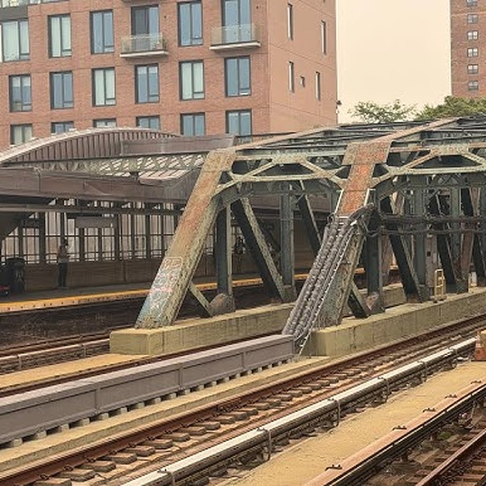 MTA - 4th Ave Subway Station - Metro Stations Near Me - Gowanus, New York