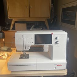 Faribault Vacuum & Sewing Center - Bernette B77