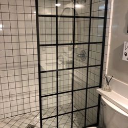 Irvine Hanging - Completed shower door