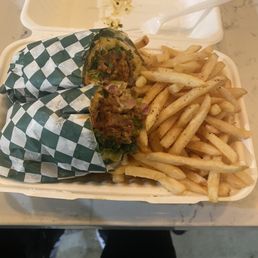 Steak sandwich seasoned fries Steak sandwich seasoned fries