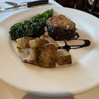 Enzo's on the Lake - 8oz filet - Italian Near Me - longwood, Florida