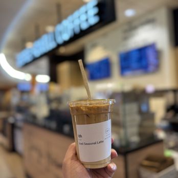 George Howell Coffee - Iced seasonal latte with oat milk - Coffee & Tea Near Me - Boston, Massachusetts George Howell Coffee - Iced seasonal latte with oat milk - Coffee & Tea Near Me - Boston, Massachusetts