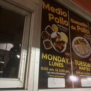 Pollos La Pullita - a menu on a window - Fast Food Near Me - Dallas, Texas Pollos La Pullita - a menu on a window - Fast Food Near Me - Dallas, Texas