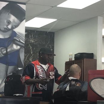Jordan's Barbershop - Kevin The Barber. - Barbers Near Me - Aurora, Colorado Jordan's Barbershop - Kevin The Barber. - Barbers Near Me - Aurora, Colorado