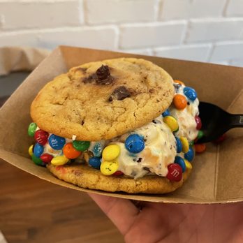The Baked Bear - Custom Ice Cream Sandwich - Desserts Near Me - Nashville, Tennessee The Baked Bear - Custom Ice Cream Sandwich - Desserts Near Me - Nashville, Tennessee
