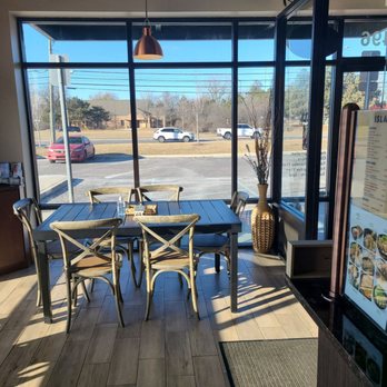 Isla - Looking out the front of the restaurant. - Filipino Near Me - Sterling Heights, Michigan