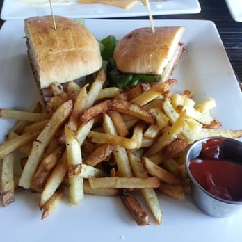 Luke's On Front - New American Near Me - Temecula, California