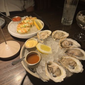 etta - Oysters and shrimp cocktail - New American Near Me - Scottsdale, Arizona etta - Oysters and shrimp cocktail - New American Near Me - Scottsdale, Arizona