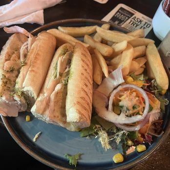 Kyteler's Inn - Chicken pesto panini - Pubs Near Me - Kilkenny, KK Kyteler's Inn - Chicken pesto panini - Pubs Near Me - Kilkenny, KK