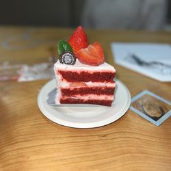 Paris Baguette - Red Velvet Cake Slice