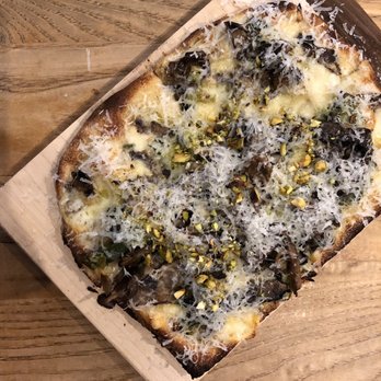 Levetto - Funghi pizza - Italian Near Me - Thornhill, Ontario Levetto - Funghi pizza - Italian Near Me - Thornhill, Ontario