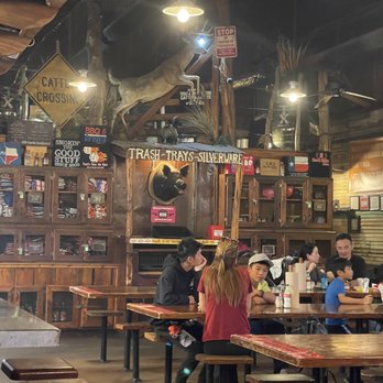 Hard Eight BBQ - Inside dining - Barbeque Near Me - Coppell, Texas