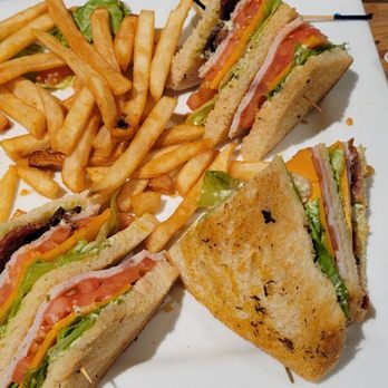 Castaway's Seafood Grille - Club Sandwich - Seafood Near Me - Long Beach, Washington
