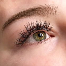 La Reign Lashes