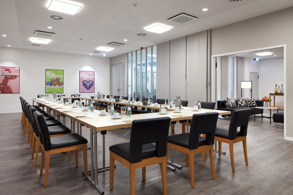 CLASSIK HOTEL ALEXANDER PLAZA Updated April 2024 62 Photos & 13 Reviews Rosenstr. 1