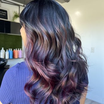 Trapqueen Salon - Hair Salons Near Me - San Diego, California Trapqueen Salon - Hair Salons Near Me - San Diego, California