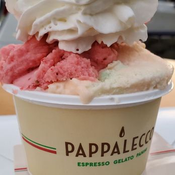 Pappalecco - Gelato cantaloupe and strawberry. - Sandwiches Near Me - San Diego, California
