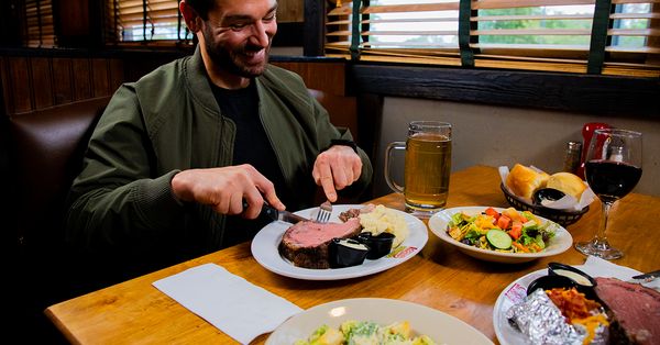 Logan's Roadhouse by null