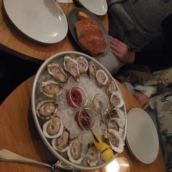 Henrietta Red - Oysters - New American Near Me - Nashville, Tennessee