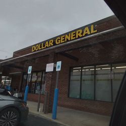 Dollar General - Outside