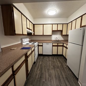 Nutmeg Woods - kitchen - Apartments Near Me - New London, Connecticut Nutmeg Woods - kitchen - Apartments Near Me - New London, Connecticut