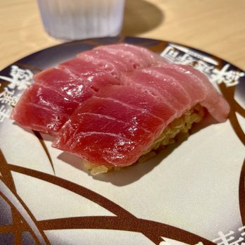 Waka Sakura - Blue fin tuna - Conveyor Belt Sushi Near Me - Gardena, California