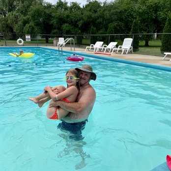 Geneva wells Inn - Rafts, balls, any pool floaty...have at it! - Hotels Near Me - Lake Geneva, Wisconsin Geneva wells Inn - Rafts, balls, any pool floaty...have at it! - Hotels Near Me - Lake Geneva, Wisconsin