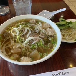Without Meats Noodle Soup