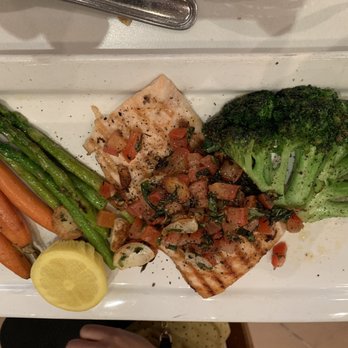 Quattro Caffe - Salmon with vegetables - Italian Near Me - Costa Mesa, California
