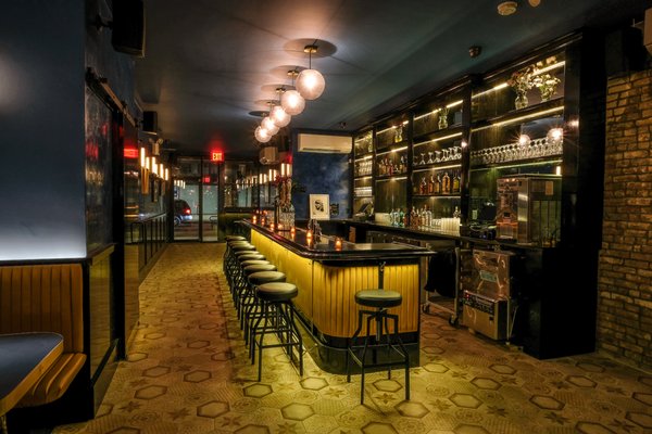 Bunton’s World Famous by null