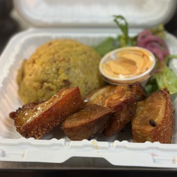 La Isla Restaurant - Puerto Rican Near Me - Wildwood, New Jersey