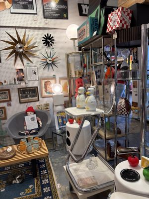 Starland Vintage & Unusual by null
