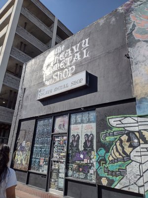 The Heavy Metal Shop by null