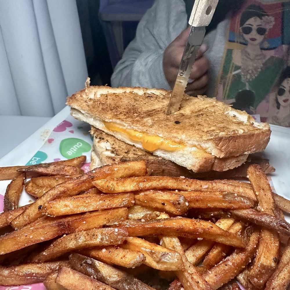 Burger Papi - Ultimate Grilled Cheese - Burgers Near Me - Chicago, Illinois